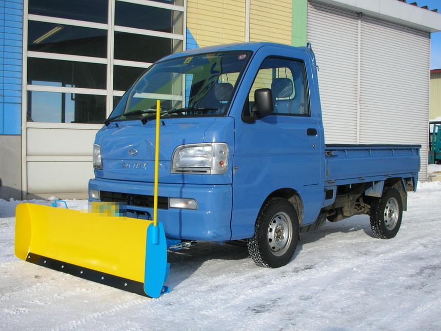 おしマッスルを装着した軽トラック